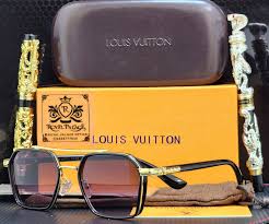 نظارة LOUIS VUITTON النسائية